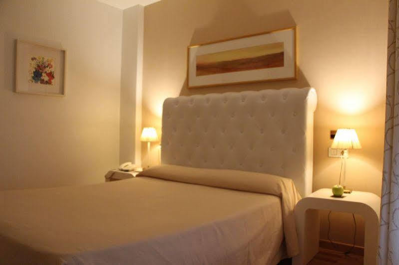 Hotel Bouza Ribadeo Exterior photo